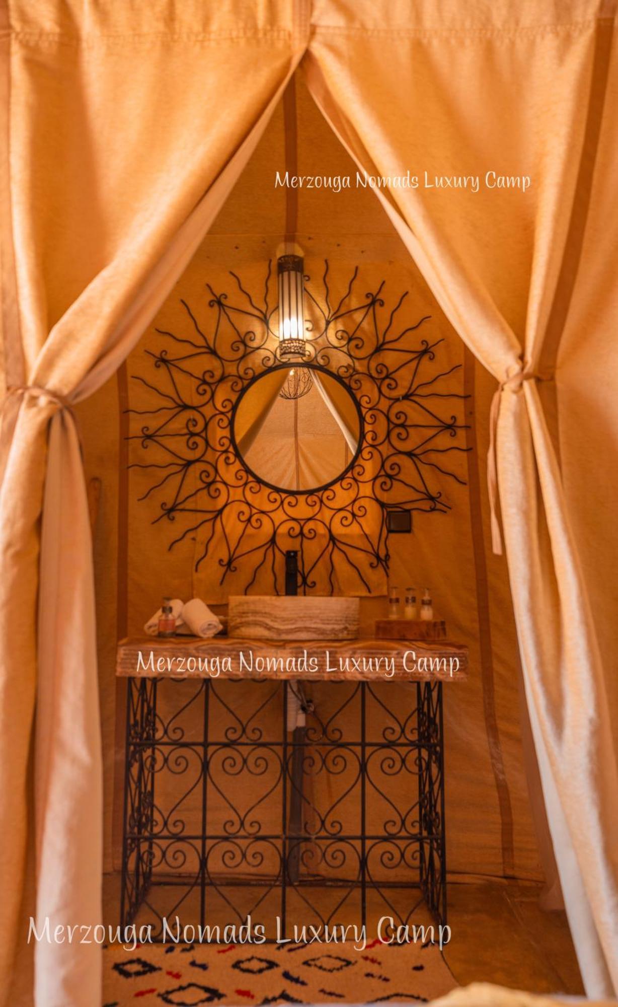 Merzouga Nomads Luxury Camp Exteriör bild