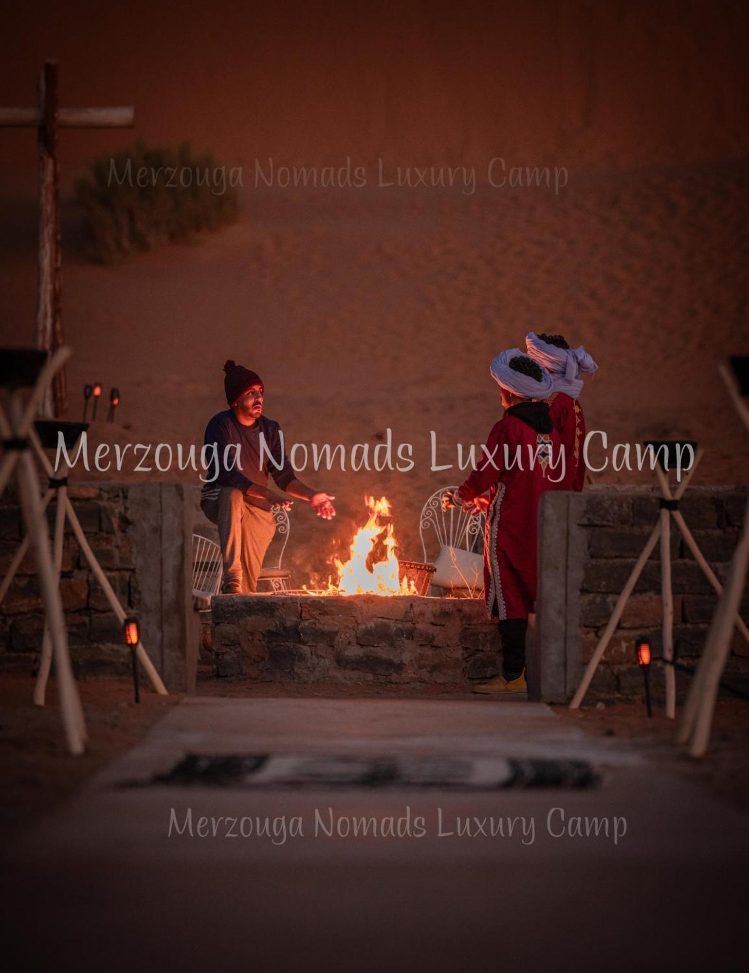 Merzouga Nomads Luxury Camp Exteriör bild