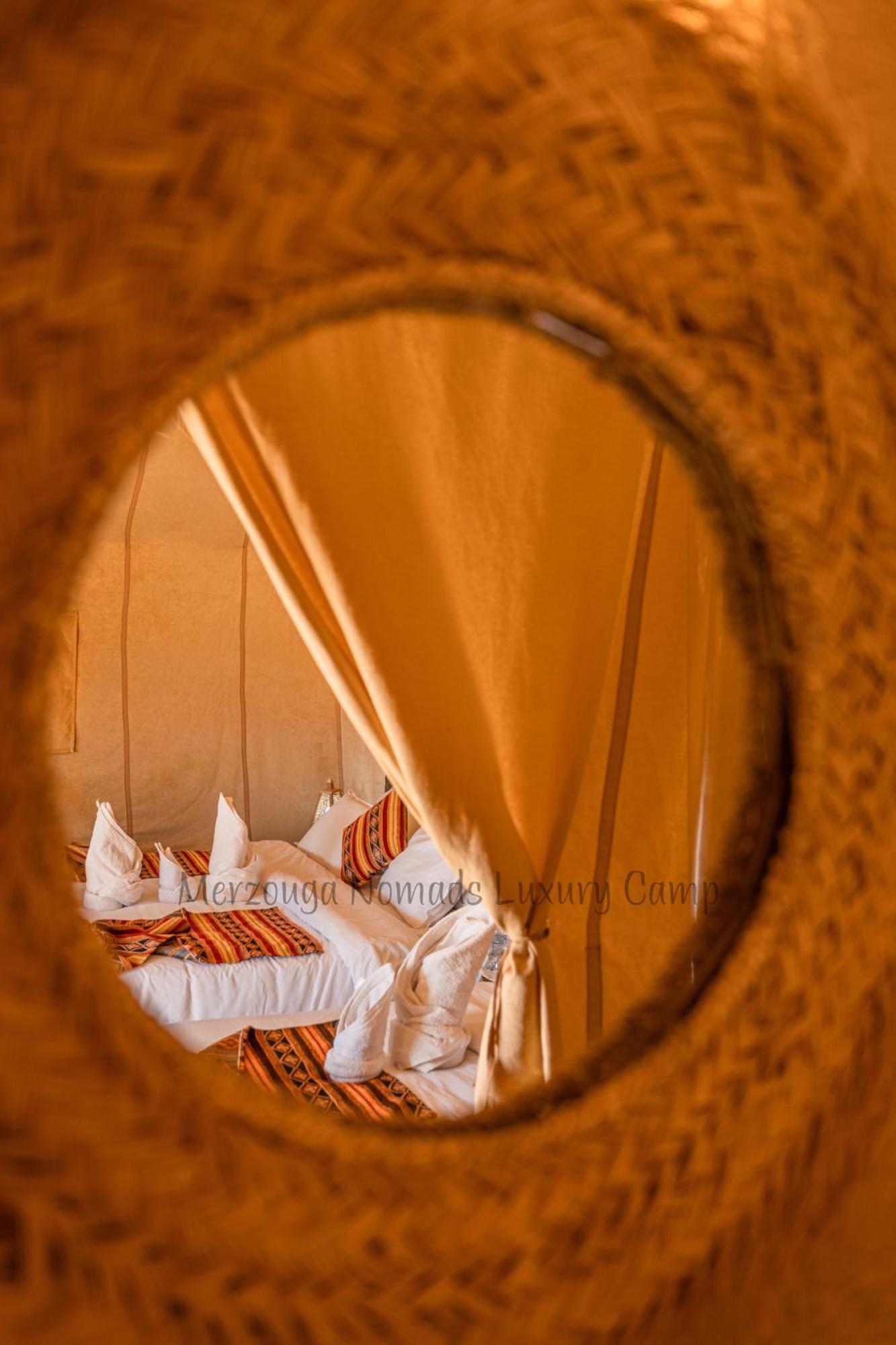 Merzouga Nomads Luxury Camp Exteriör bild
