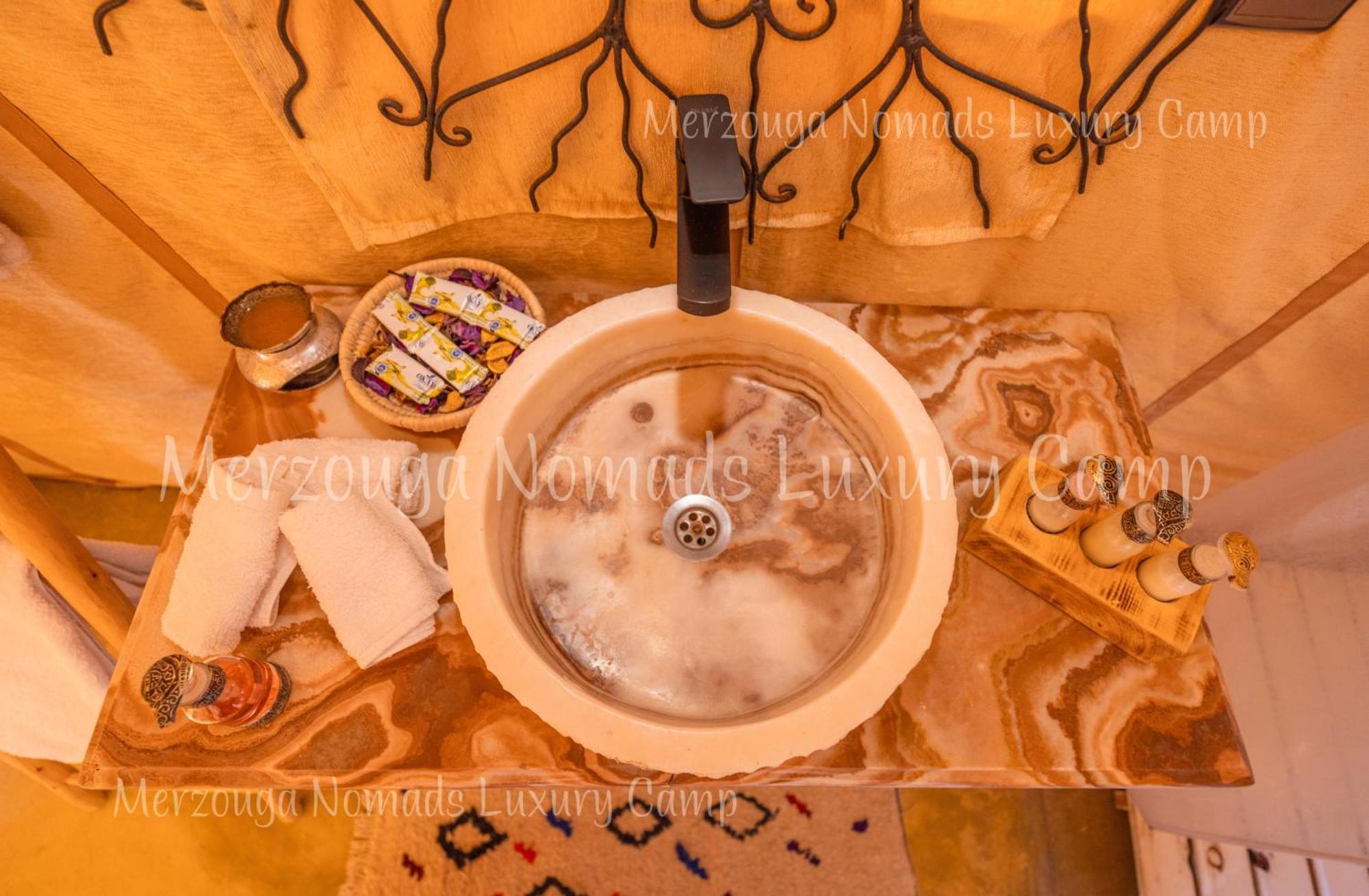 Merzouga Nomads Luxury Camp Exteriör bild